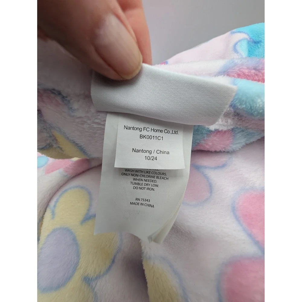 Cupcakes and Cashmere Throw Blanket Pink Floral Daisy Plush Fleece 62x50